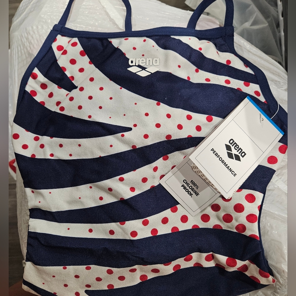 NWT Arena Women's Navy and White PERFORMANCE Striped One Piece Swimsuit